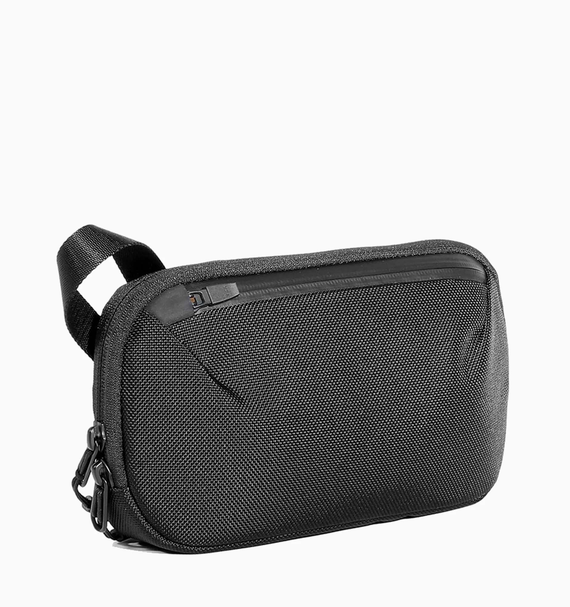 Aer Slim Pouch