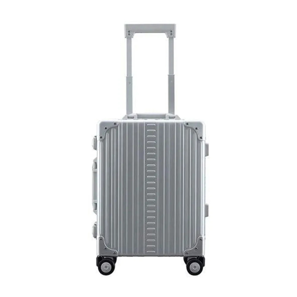 Aleon 19" International Carry-On