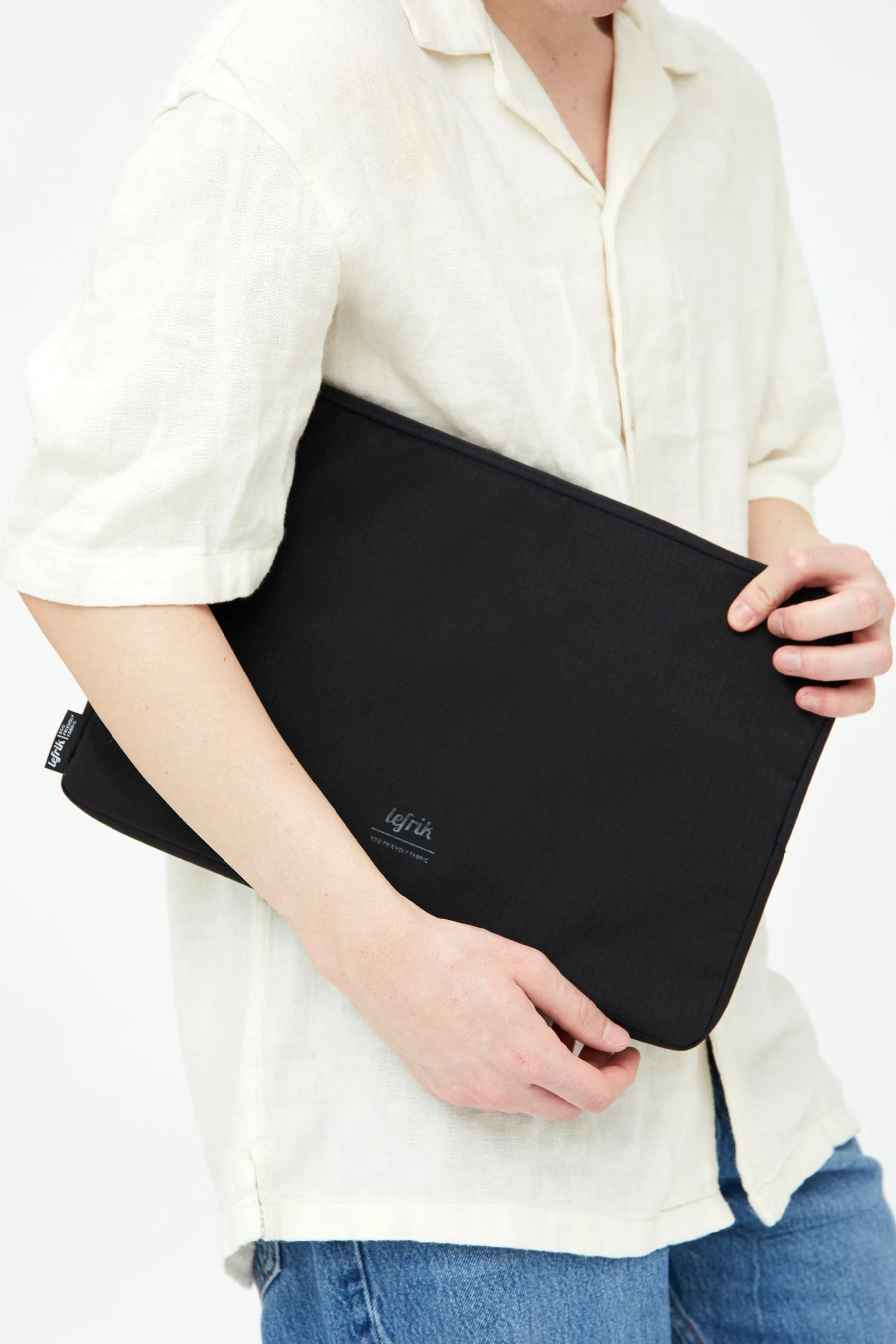 Capture Laptop Case 15" Black Vandra