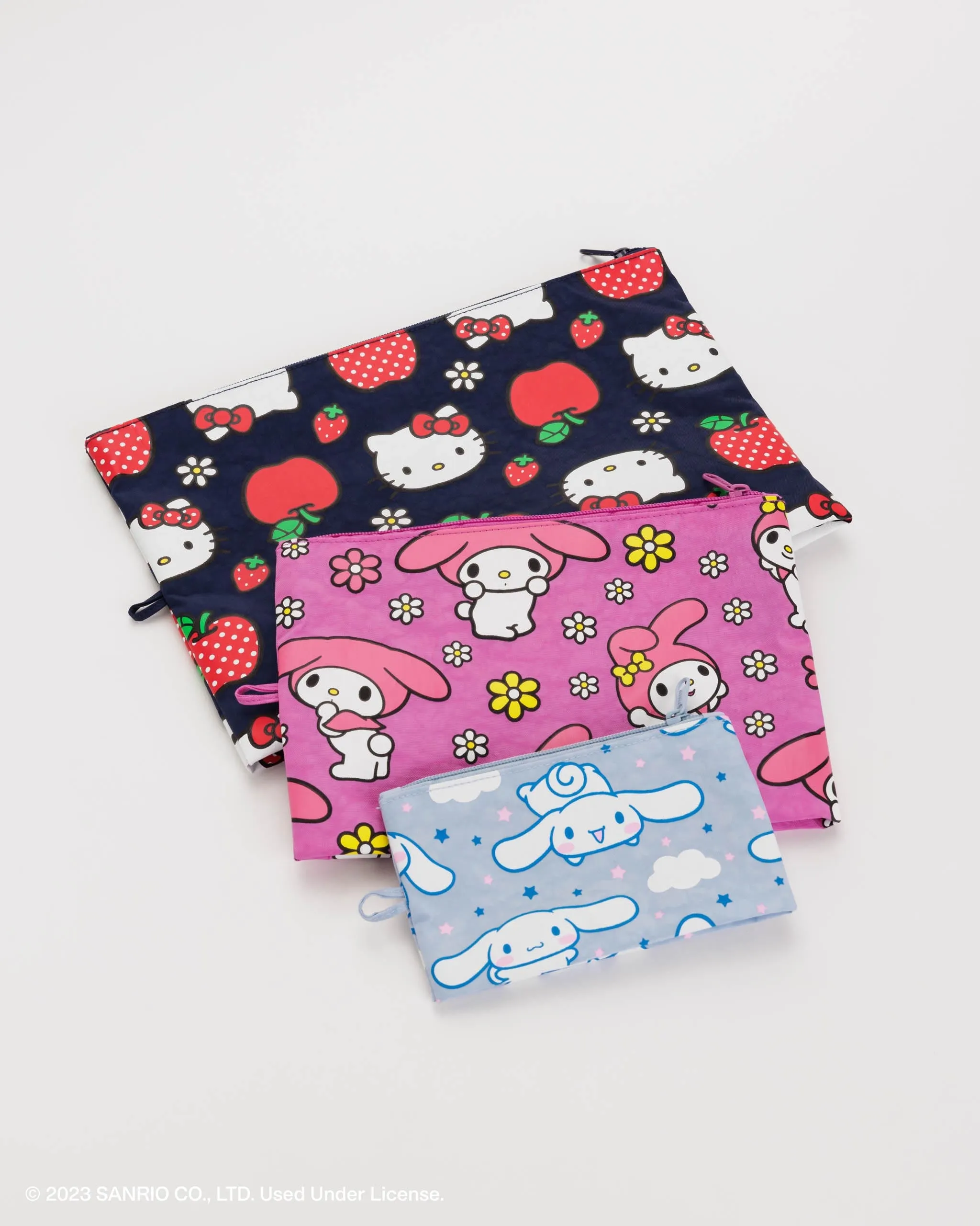 Go Pouch Set in Hello Kitty and Friends