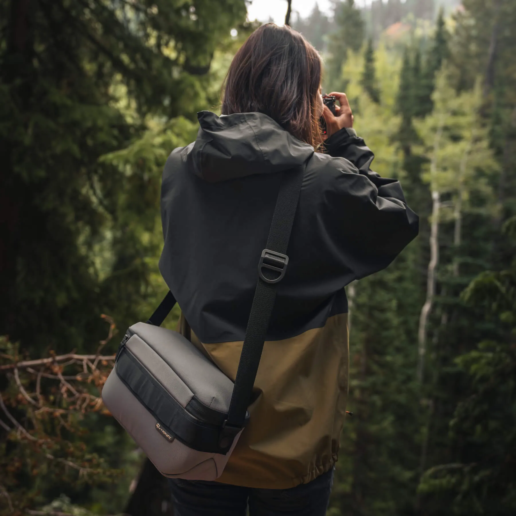 Luma Camera Sling 9L